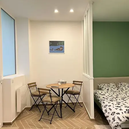 Charming Dual-unit Near Bastille דירה